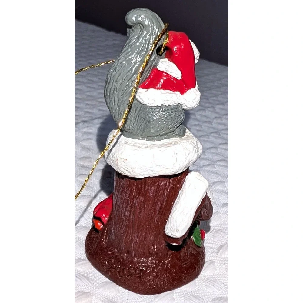 VTG Chalkware Squirrel Dressed as Santa on Snowy Stump 3